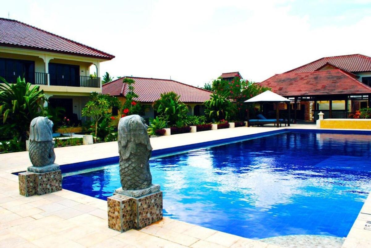 Lombok Beach Hotel Montongbuwoh ภายนอก รูปภาพ