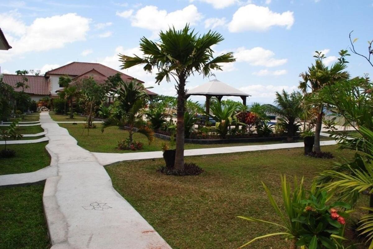 Lombok Beach Hotel Montongbuwoh ภายนอก รูปภาพ